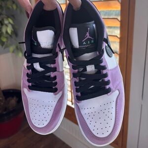 Nike Jordan 1 Lows - purple & white